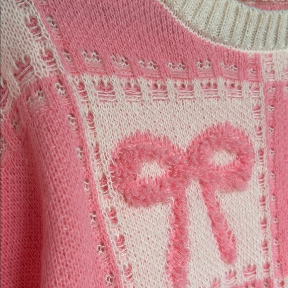 Pink Bow Pattern Sweater - Picture 5 of 6